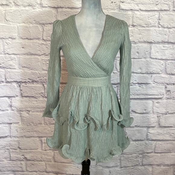 NWOT Aura ruffle mini dress - Picture 2 of 10